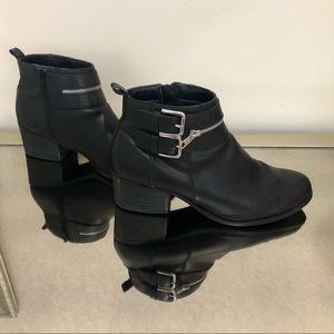 🟢 ASOS Wide Fit Faux Leather Ankle Boots